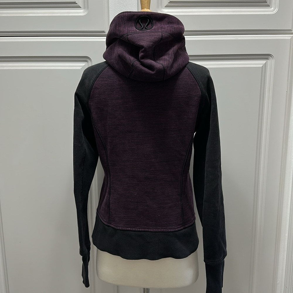 Lululemon Scuba Jacket 🧥 - Picture 4 of 7
